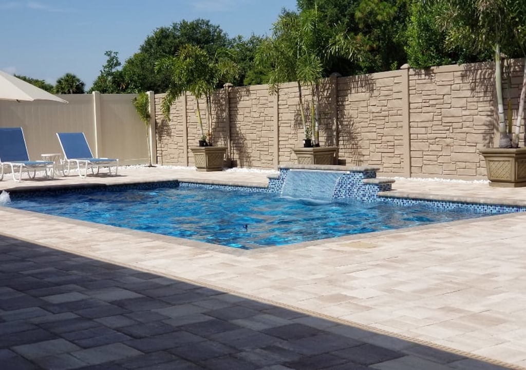 Cómo renovar una piscina antigua en la Costa Blanca 2026